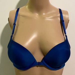VICTORIA’S SECRET Royal Blue Push Up 32C